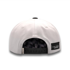 AMR 4 Letras Bigg Boss Cap - White
