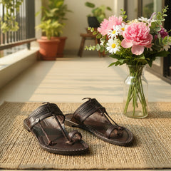 Layr Dark | Men | Leather Kolhapuri Chappal