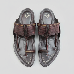 Karagiri Chirayu leather Kolhapuri chappal for men, handcrafted artisan sandal by NIIRA