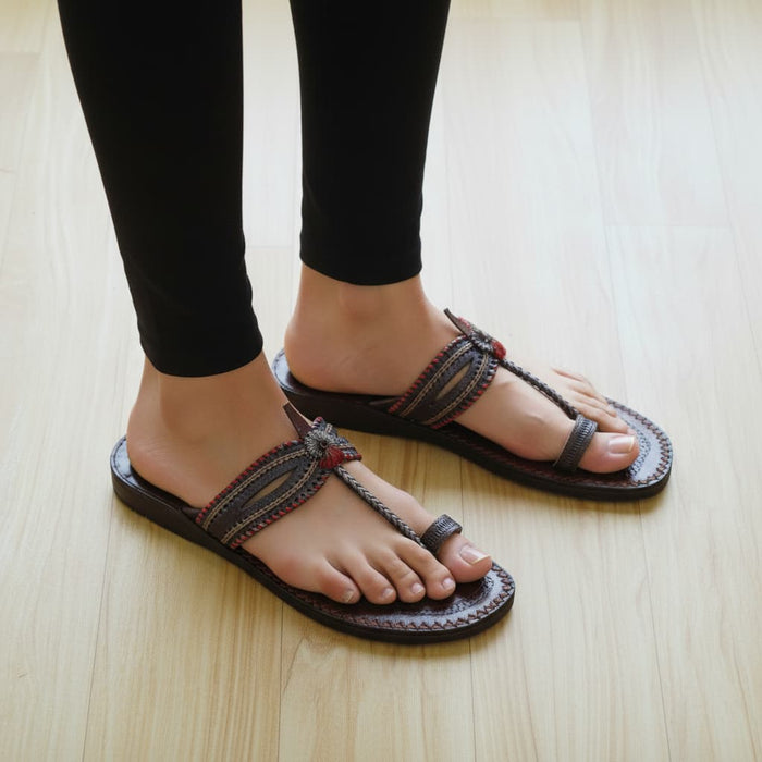 The  Dark Gaze | Women |  Leather Kolhapuri Chappal